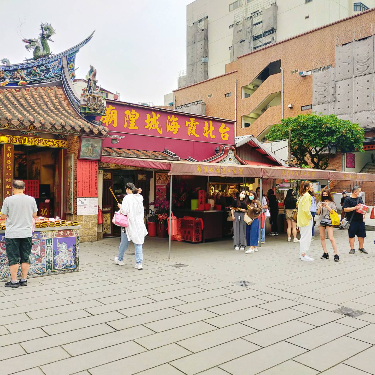 平日零零散散的人們