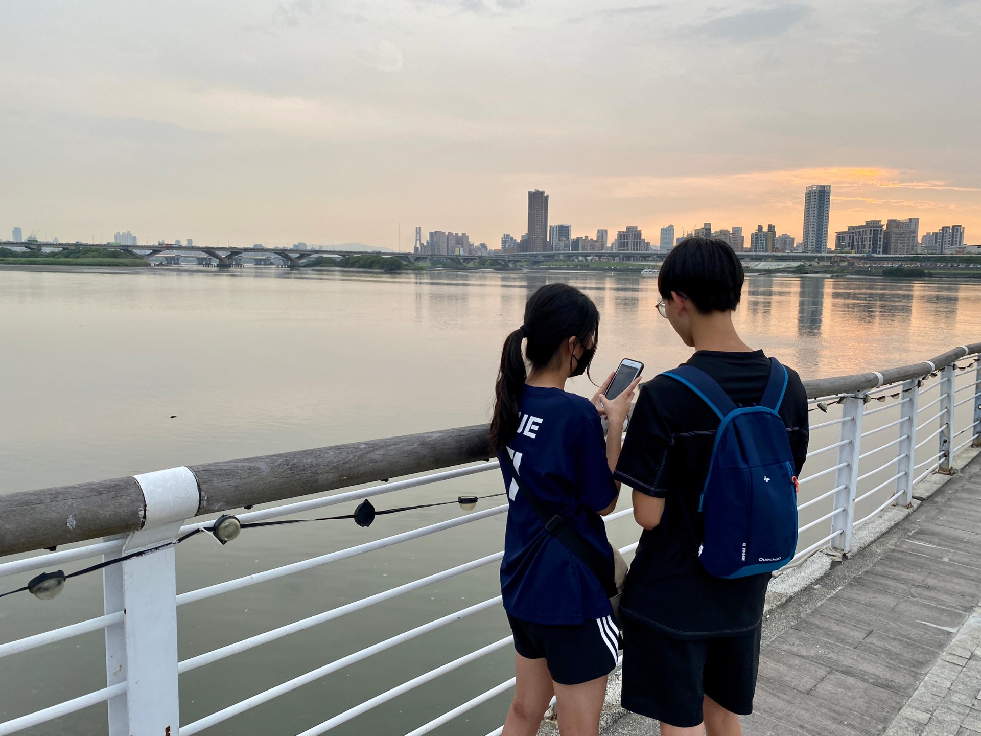 做網站的人是both